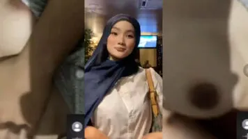 Tiqa Kamil Ukhty Belajar Mabar Ajarin Remas Susu - Tobrut Viral Desah Becek