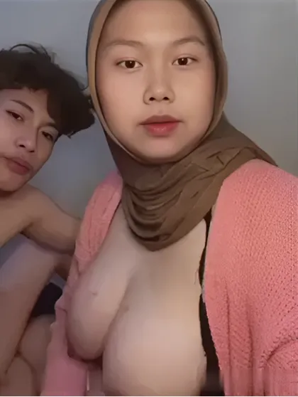 Hijab Montok Minta di Entod